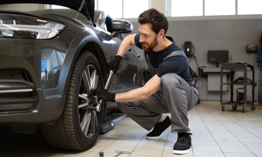 How to Become a Car Mechanic