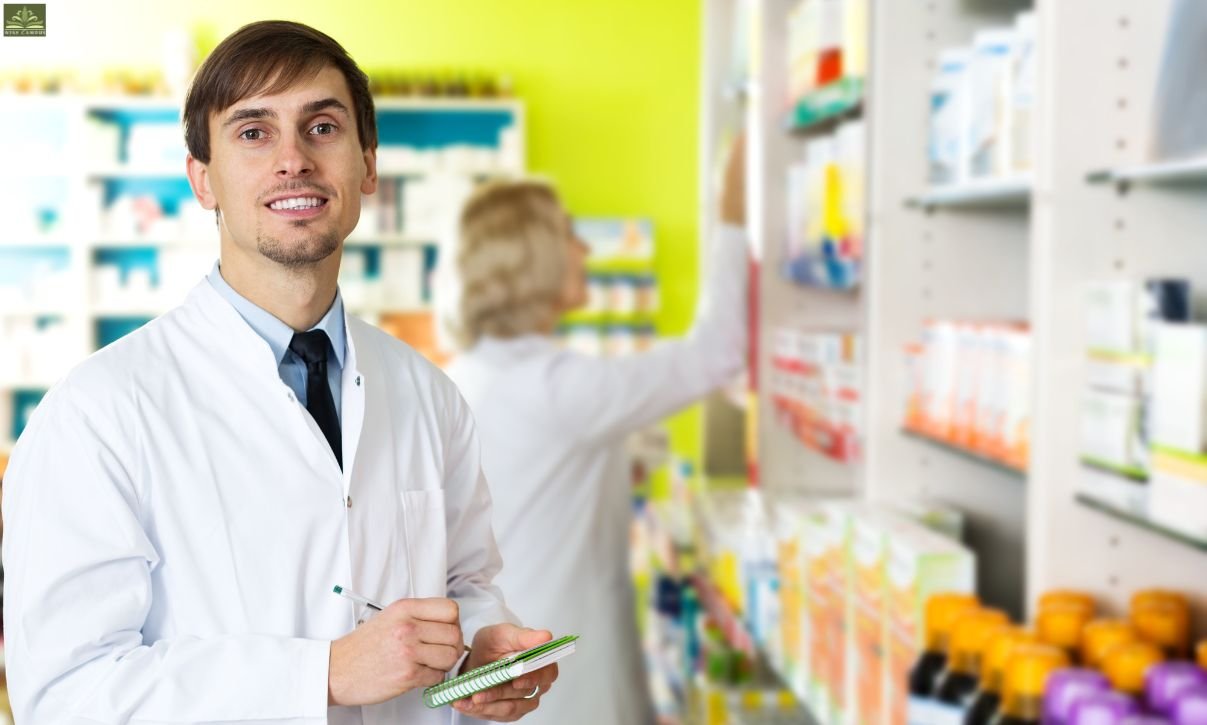 How much does a Pharmacy Technician Earn