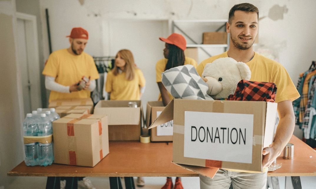 How Much Do Social Workers Make UK? Full Guide for Beginners