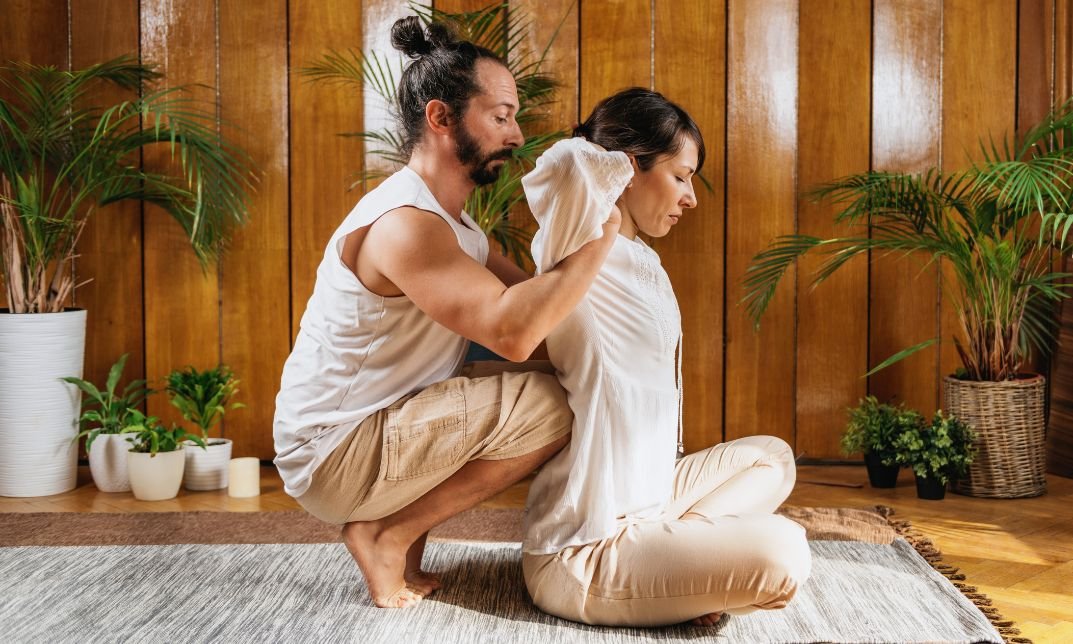 Top Benefits of Thai Yoga Massage for Body Pain Relief Today