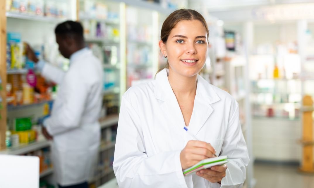 Pay Rate of Pharmacy Technician Explained: UK Salary Breakdown