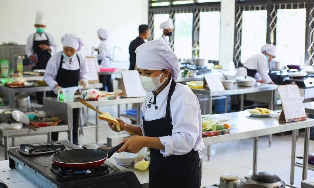 how to become a chef