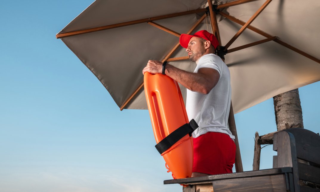 How Much Do Lifeguards Get Paid in the UK
