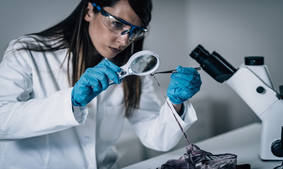 How-to-Become-a-Forensic-Scientist