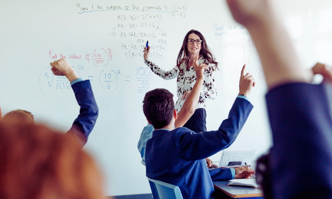 How Do I Train to Become a Teaching Assistant