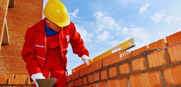 How Much Do Bricklayers Get Paid Per Brick? 2025 UK Pay Guide