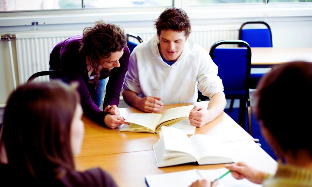 What Qualifications Do You Need to Be a Teaching Assistant